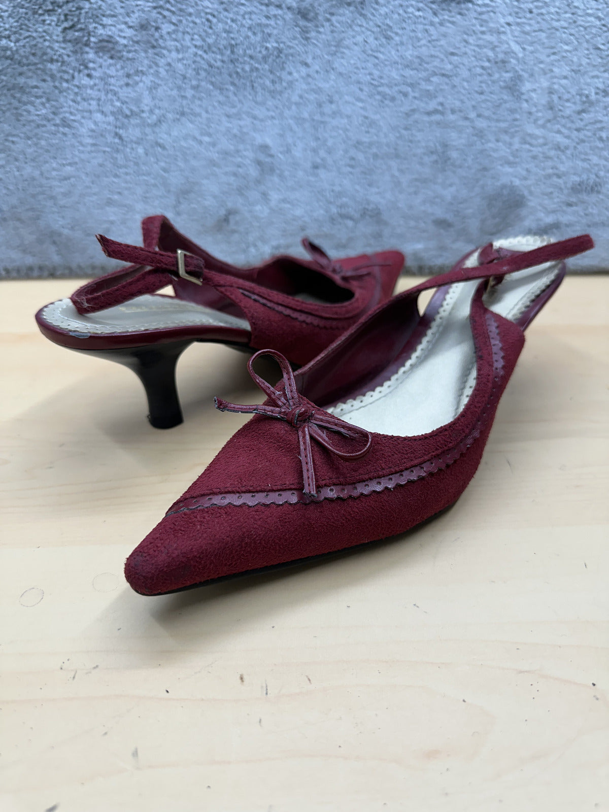 Predictions Burgundy Suede Slingback Kitten Heel Pumps Vintage Inspired