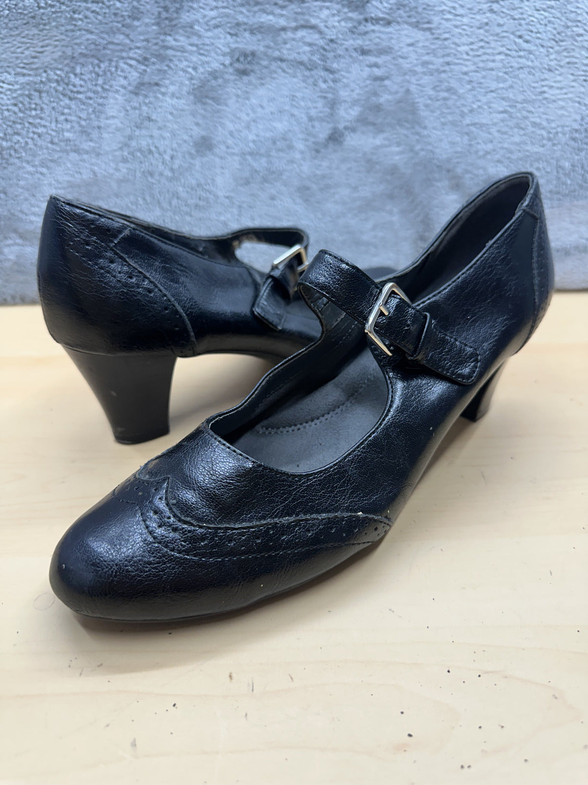 Aerosoles Black Mary Jane Heels Vintage Style Pumps