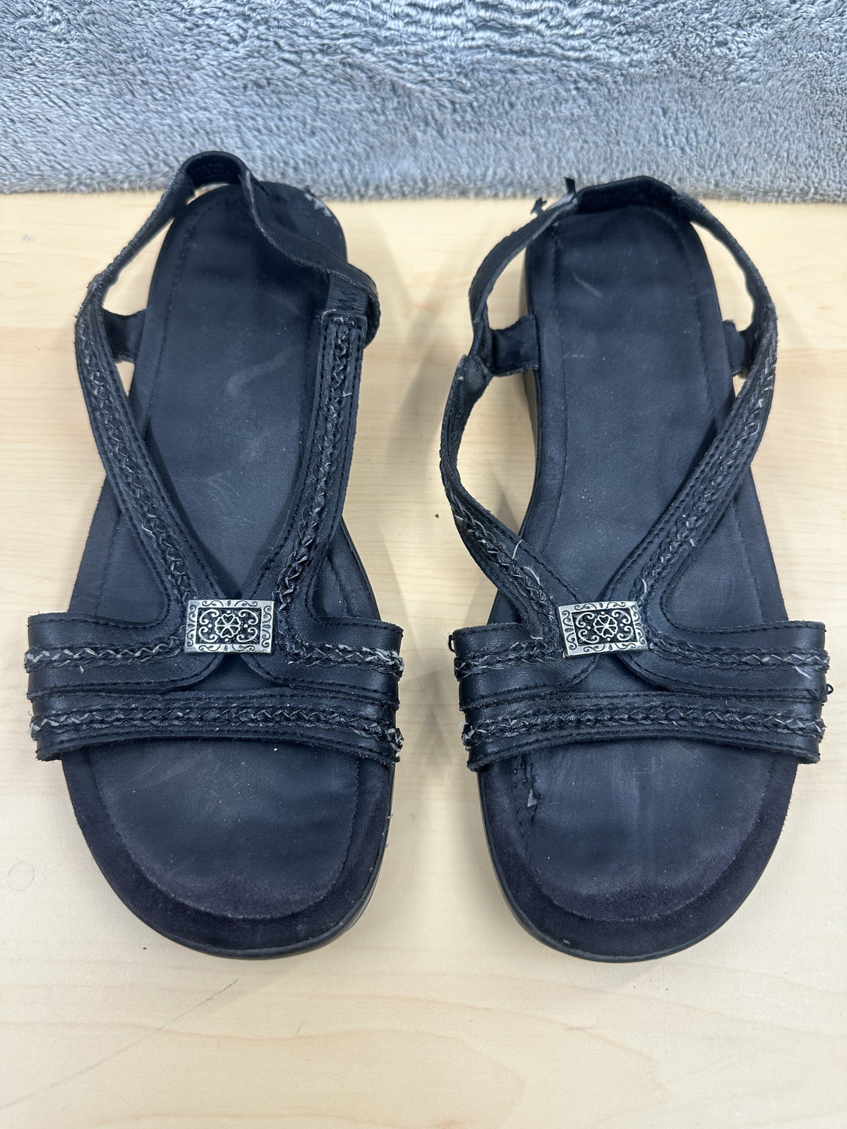 Minnetonka Black Leather Braided Strap Sandals Casual Summer Footwear