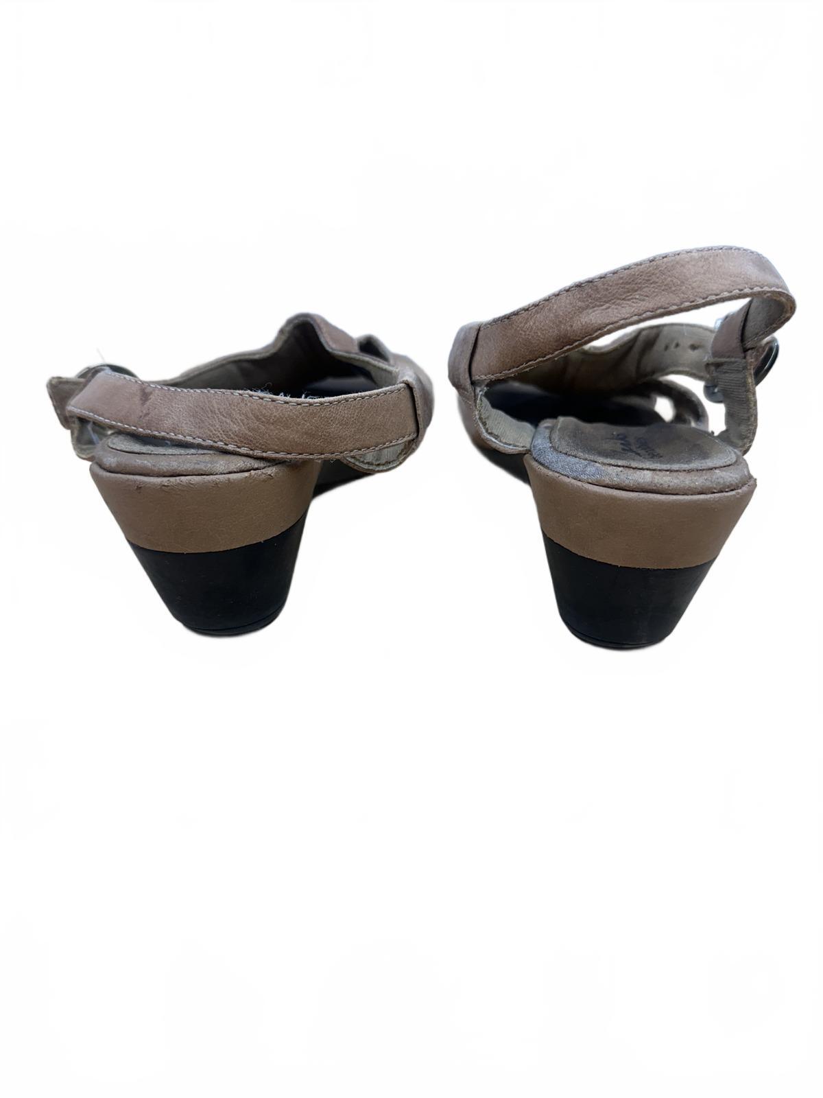 Clarks Taupe Leather Slingback Wedge Sandals Casual Summer Bohemian