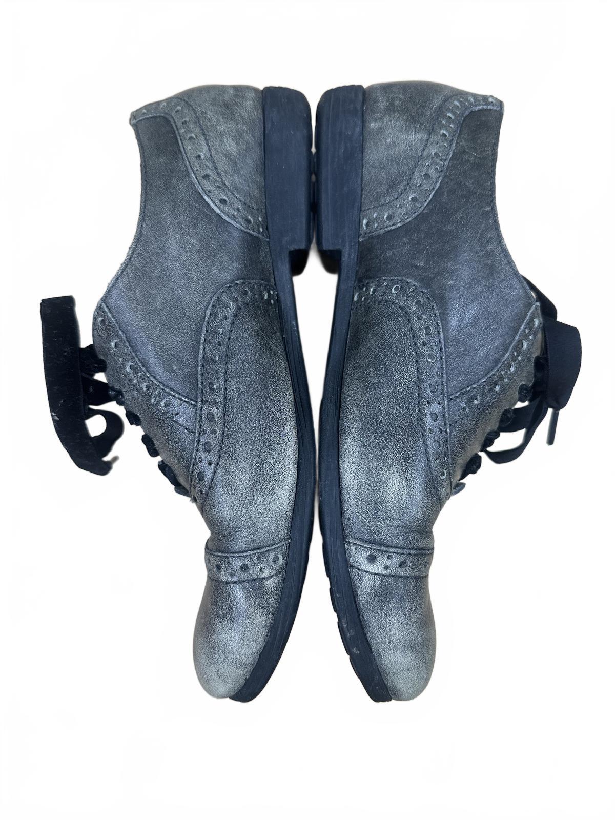 Born Vintage Style Gray Leather Oxford Shoes with Velvet Ribbon Laces