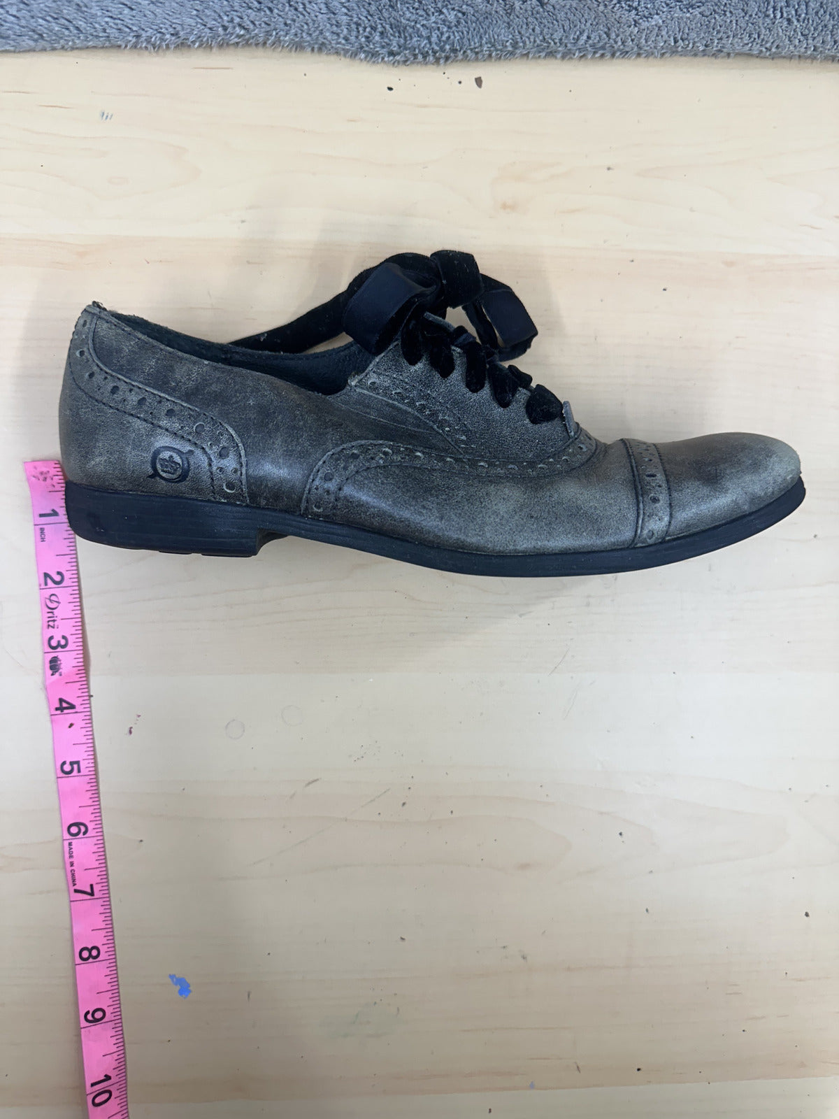 Born Vintage Style Gray Leather Oxford Shoes with Velvet Ribbon Laces
