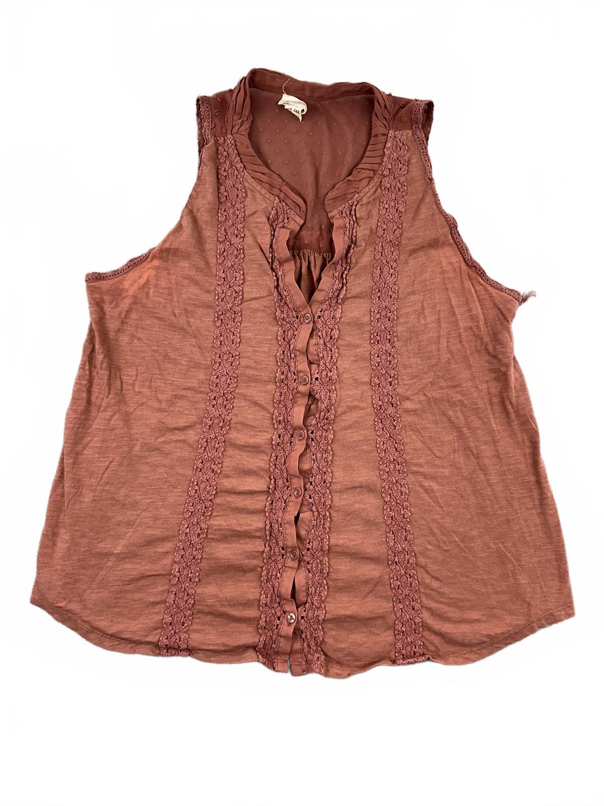 Meadow Rue Bohemian Lace Button Front Sleeveless Top