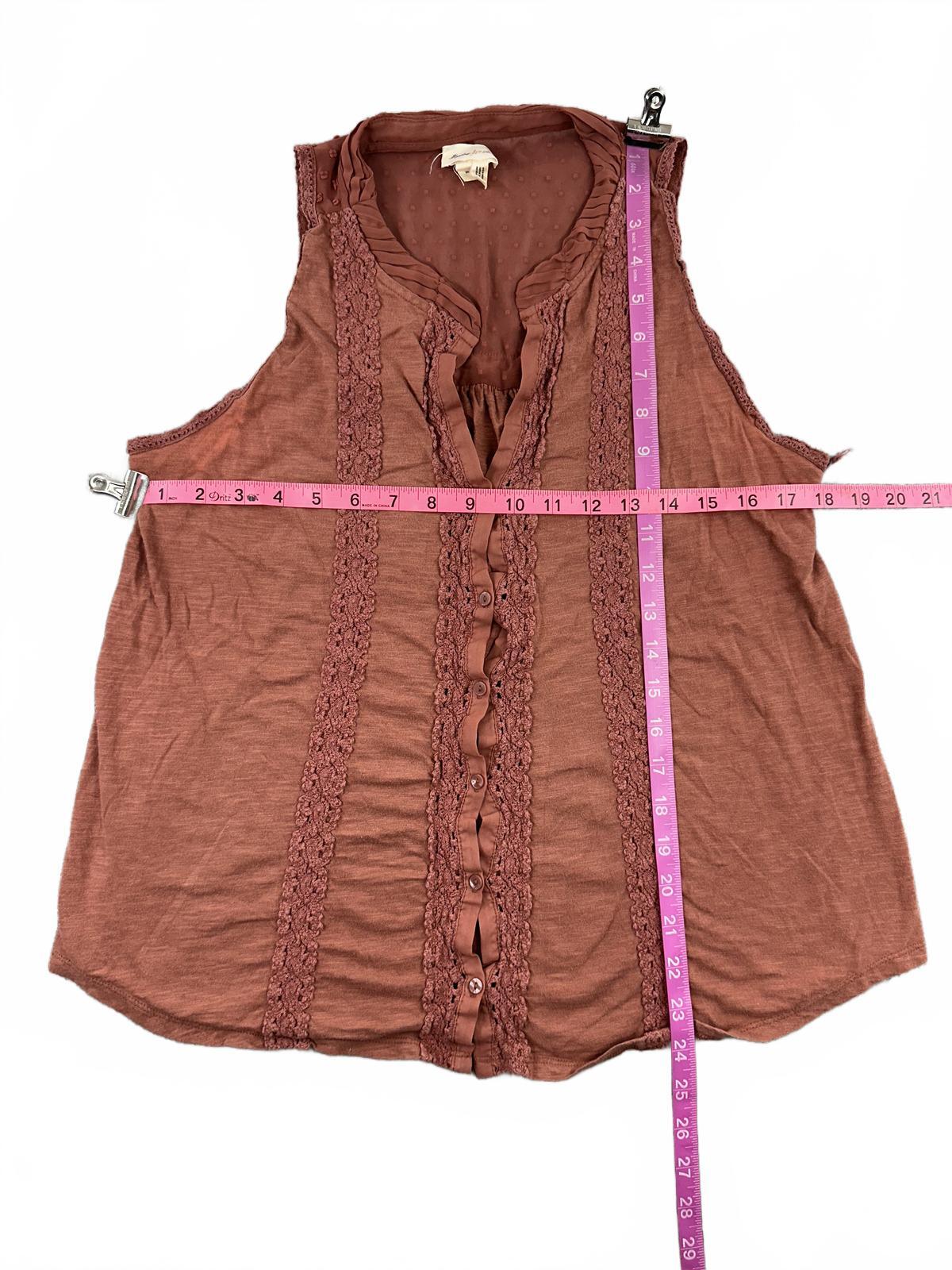 Meadow Rue Bohemian Lace Button Front Sleeveless Top