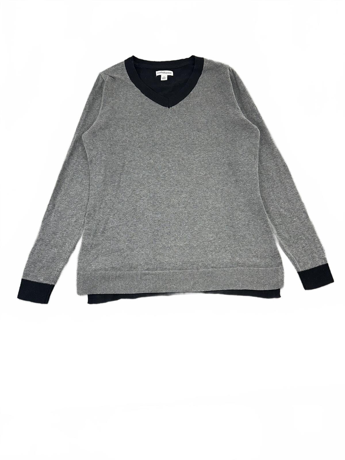 Croft & Barrow Two Tone V Neck Sweater in Gray and Black