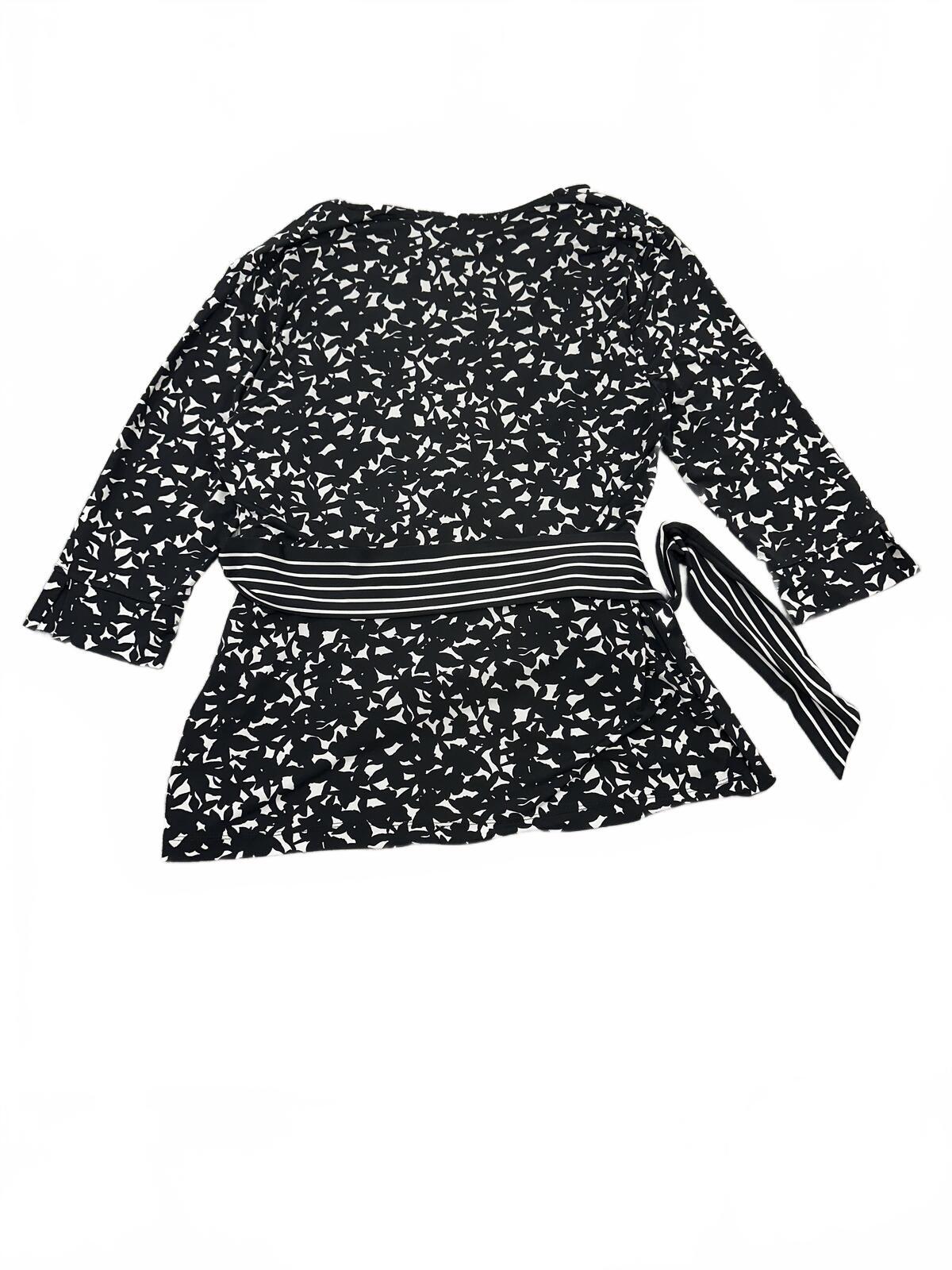 Laundry by Shelli Segal Black and White Abstract Print Wrap Top