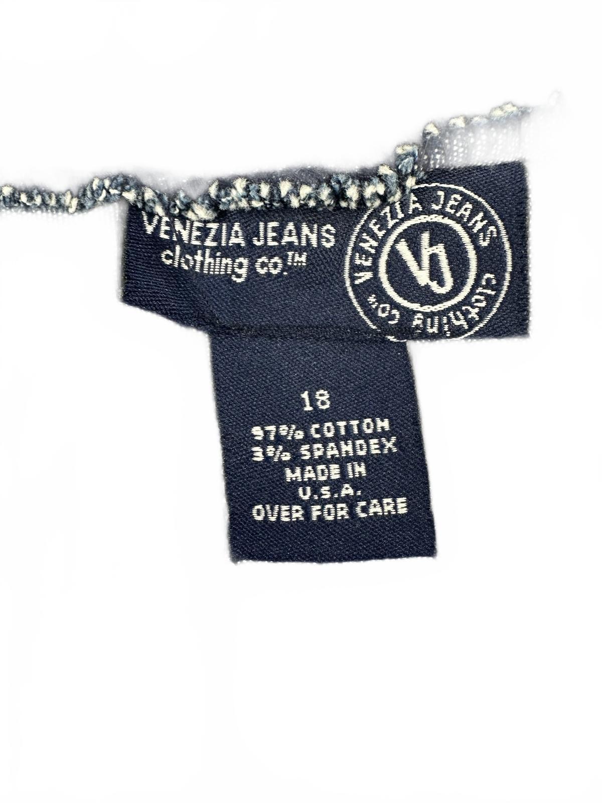 Venezia Jeans Dark Blue Cropped Denim Pants with Frayed Hems