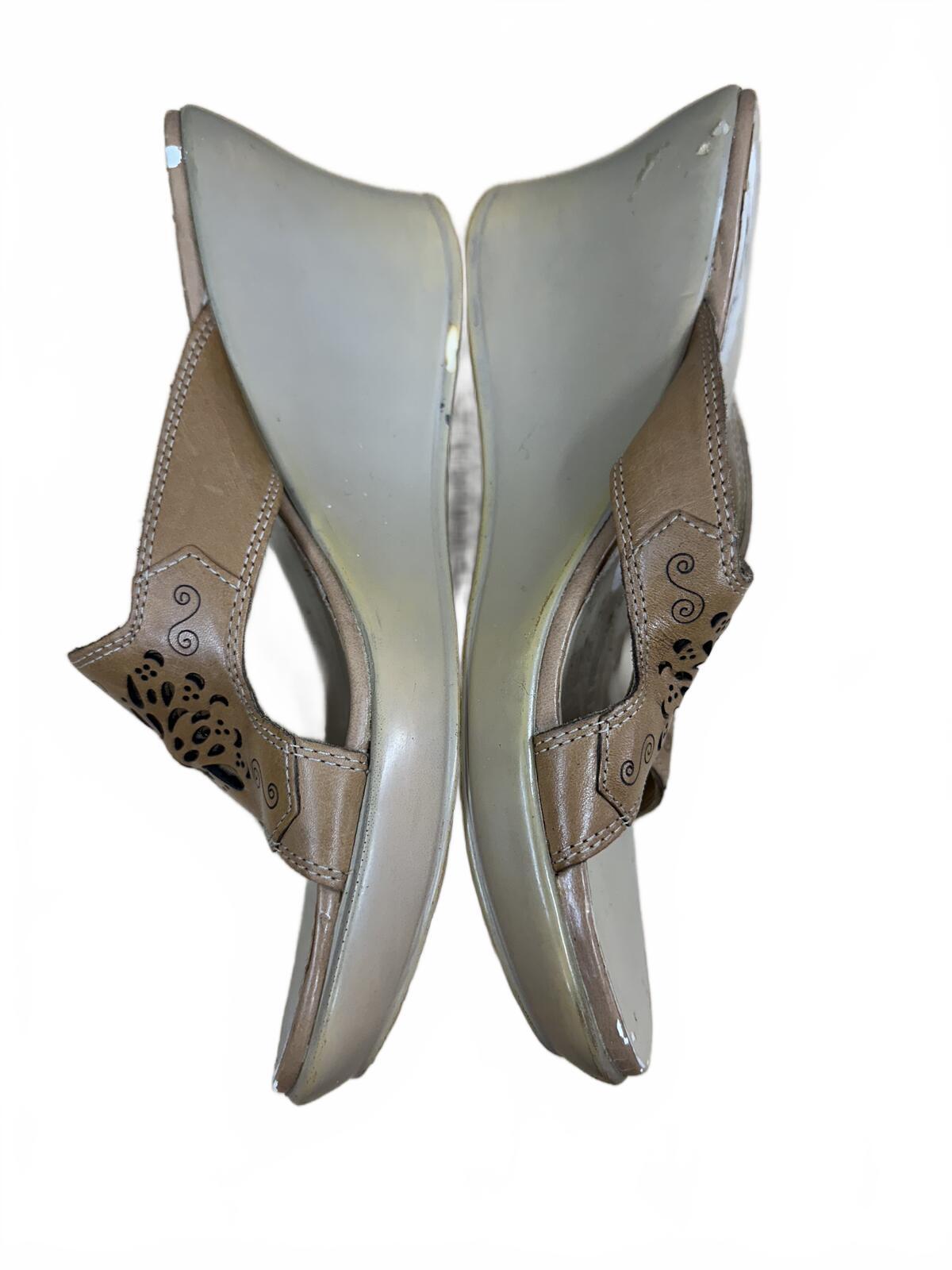 Thom McAn Tan Wedge Sandals with Floral Cutout Design Casual Feminine Boho