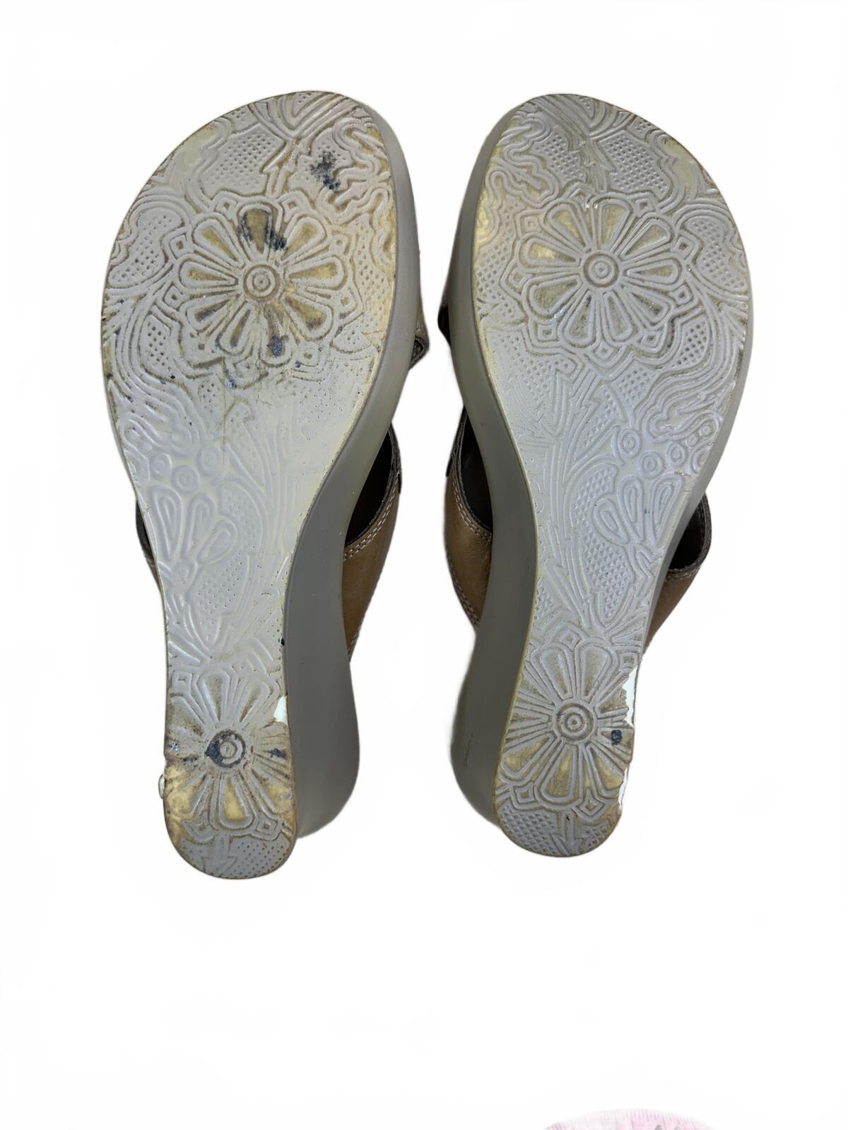 Thom McAn Tan Wedge Sandals with Floral Cutout Design Casual Feminine Boho
