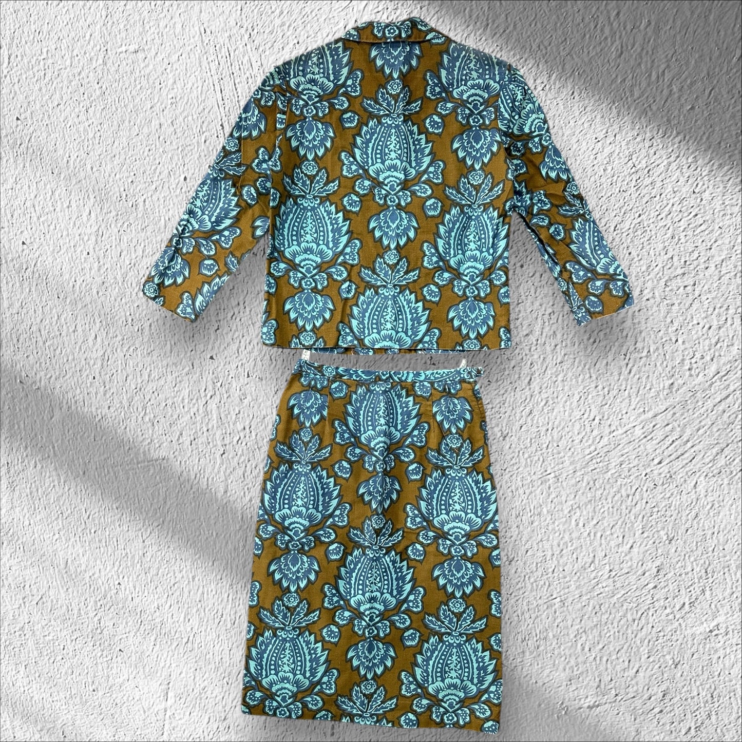 Majestic 1960's Vintage 2 Piece