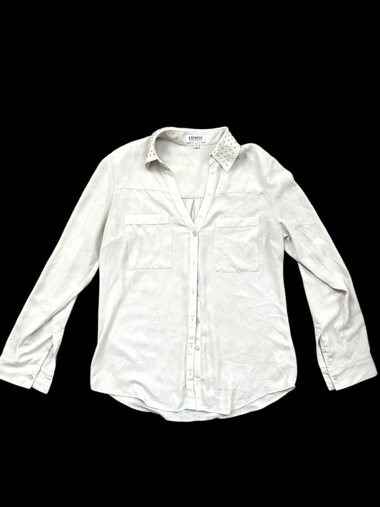 Express Cream Button Up