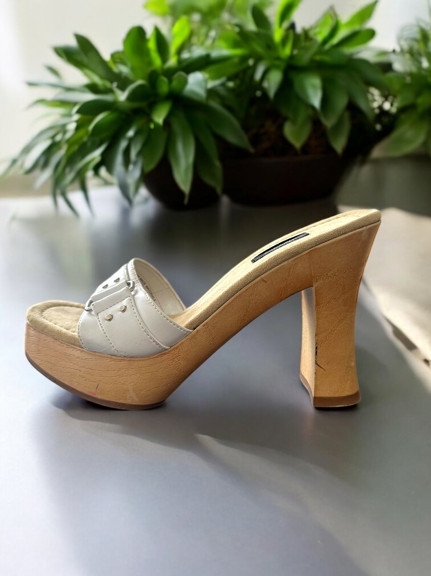 Xhiliration Y2K Chunky Platform Heel Size 8.5