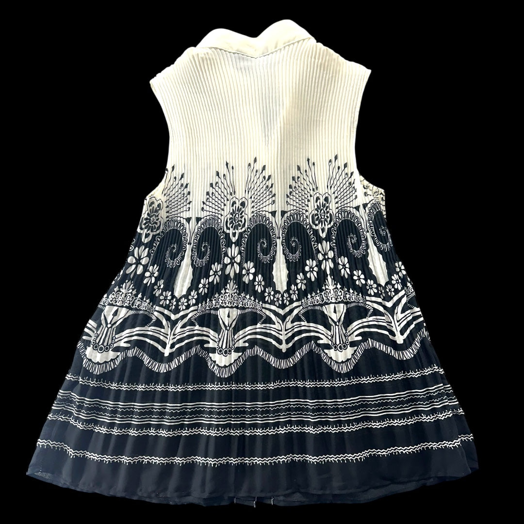 Serenade New York Sleeveless Blouse