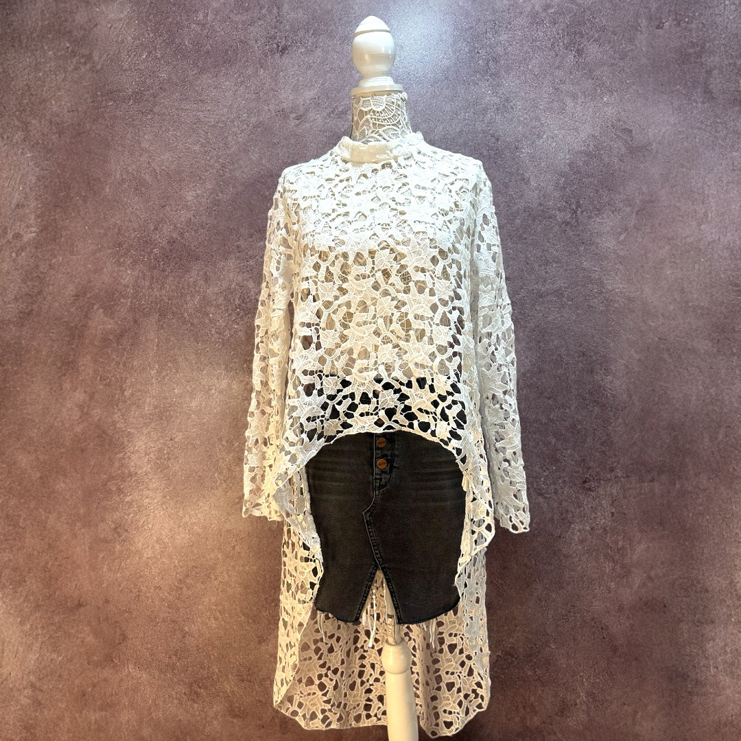 PRETTYGARDEN White Hallow Out Crochet Lace Long Sleeve High Low Tunic Top