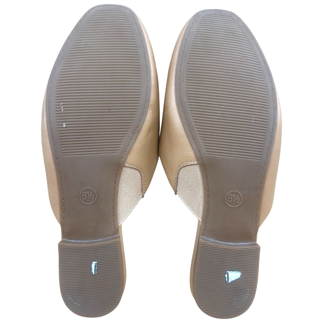 Universal Thread Greta Flat Mule NWOT