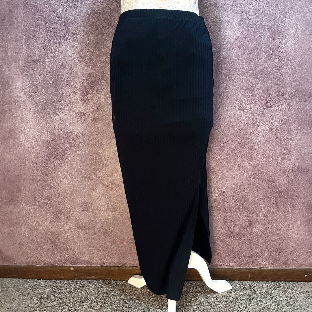 H&M Maternity Black Ribbed Maxi Skirt