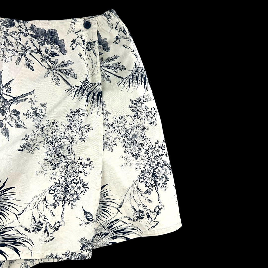 Denim & Co. Toile de Jouy Botanical Print Skort