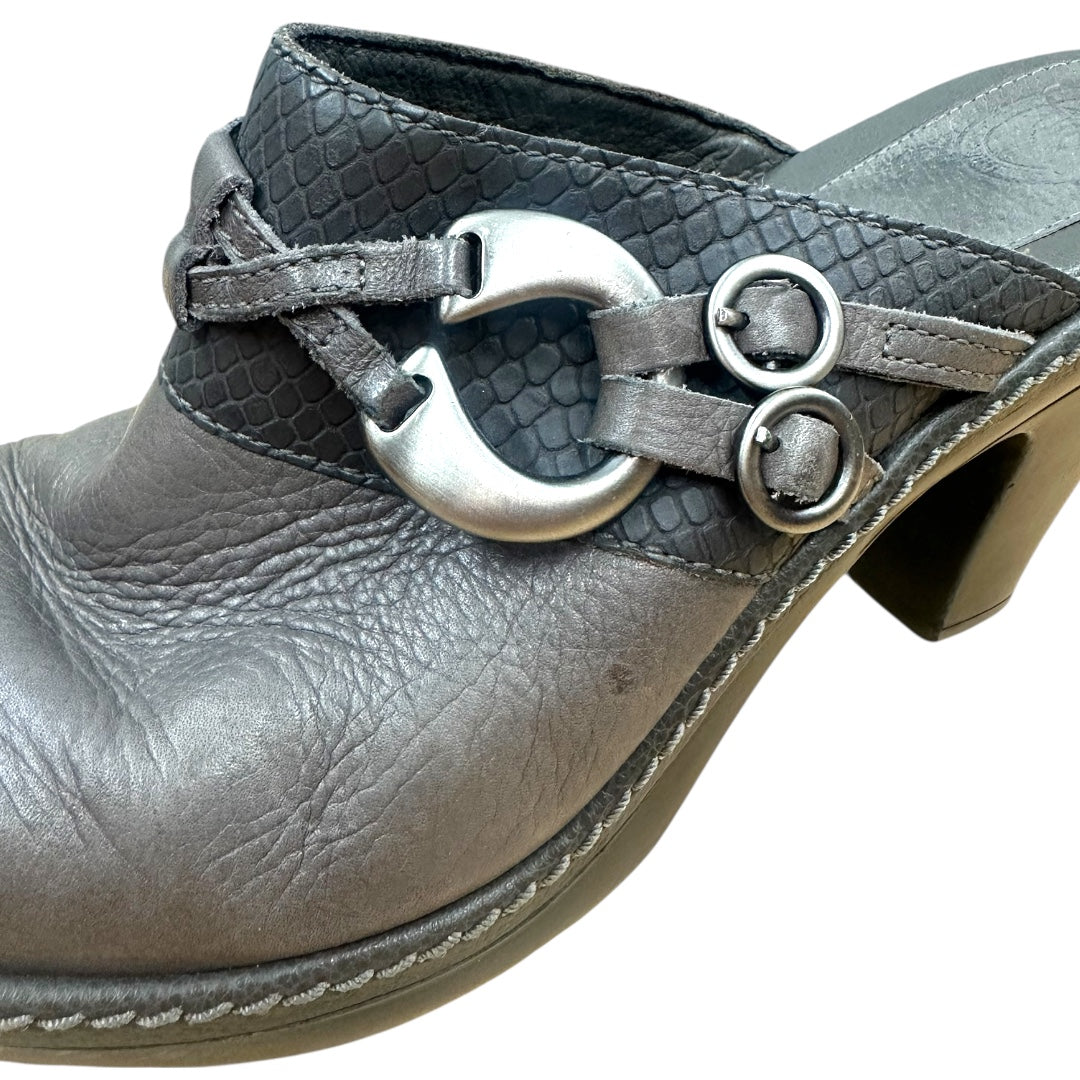 Vintage Nurture Whisper Comfort Black Leather Slip On Heeled Mule Clogs