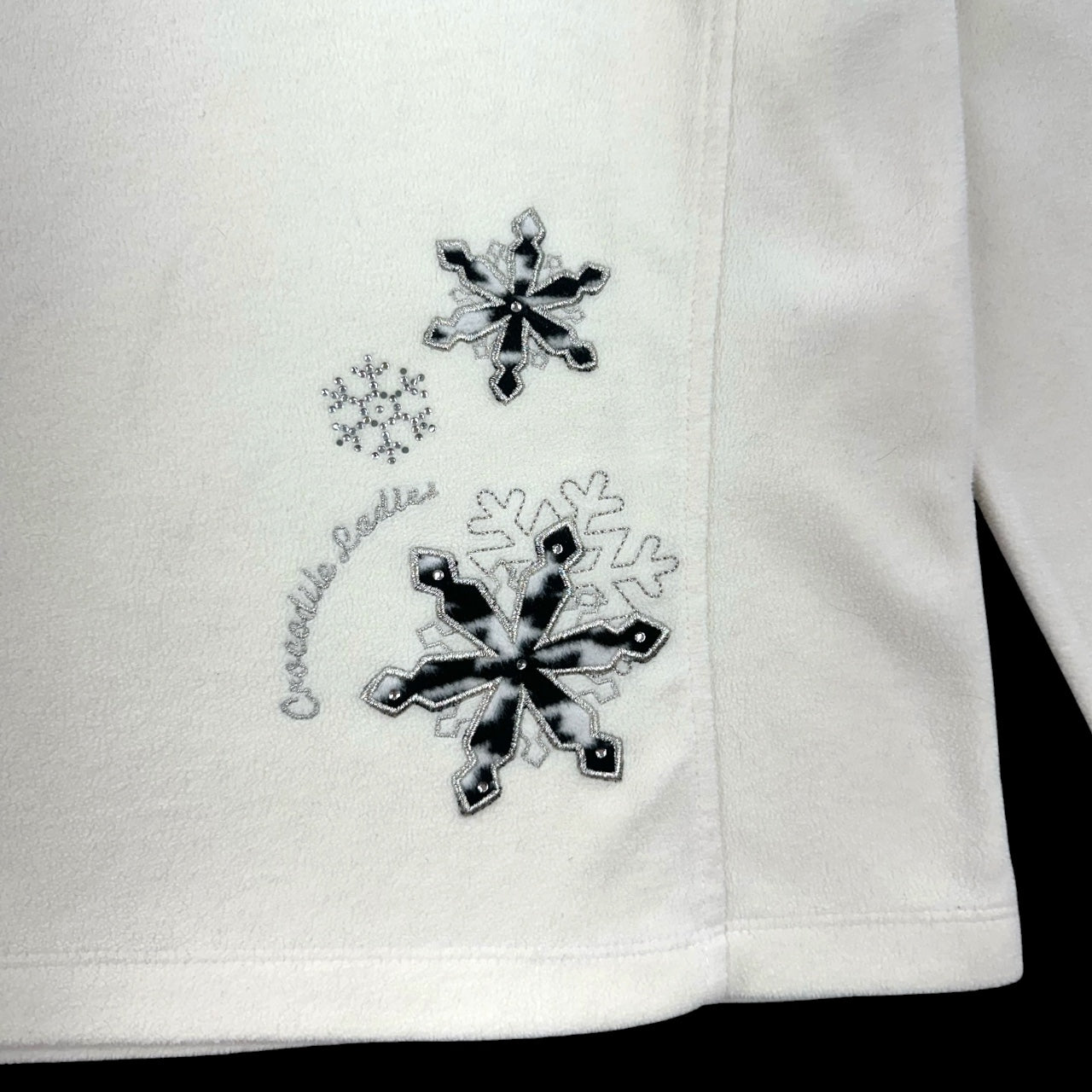 Crocodile Ladies Vintage Ivory Quarter Zip Pullover with Houndstooth Collar & Snowflake Embroidery