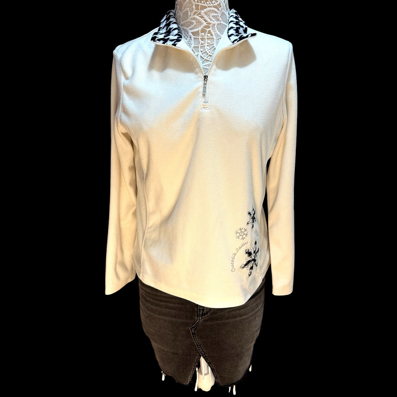 Crocodile Ladies Vintage Ivory Quarter Zip Pullover with Houndstooth Collar & Snowflake Embroidery