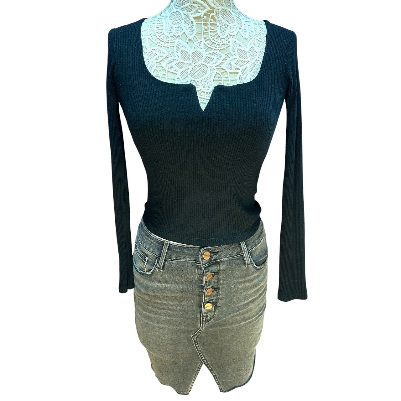 H&M Rib Knit Sweetheart Neck Top