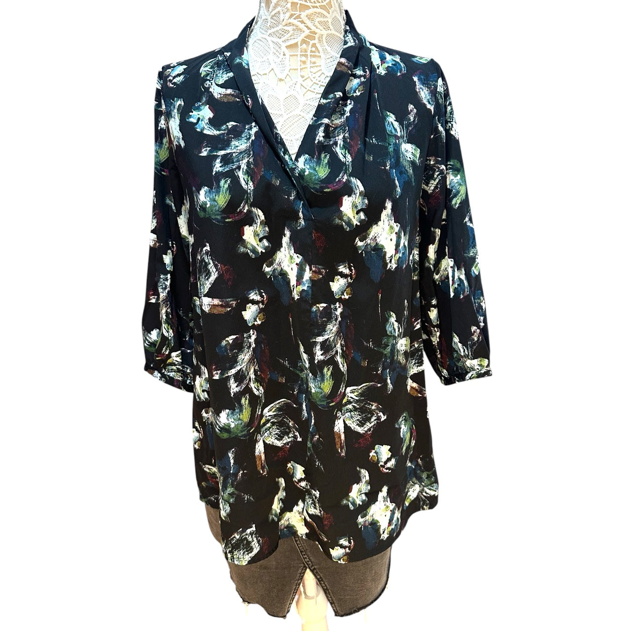 Liz Lange for Target Black & Blue Abstract Floral Maternity Tunic
