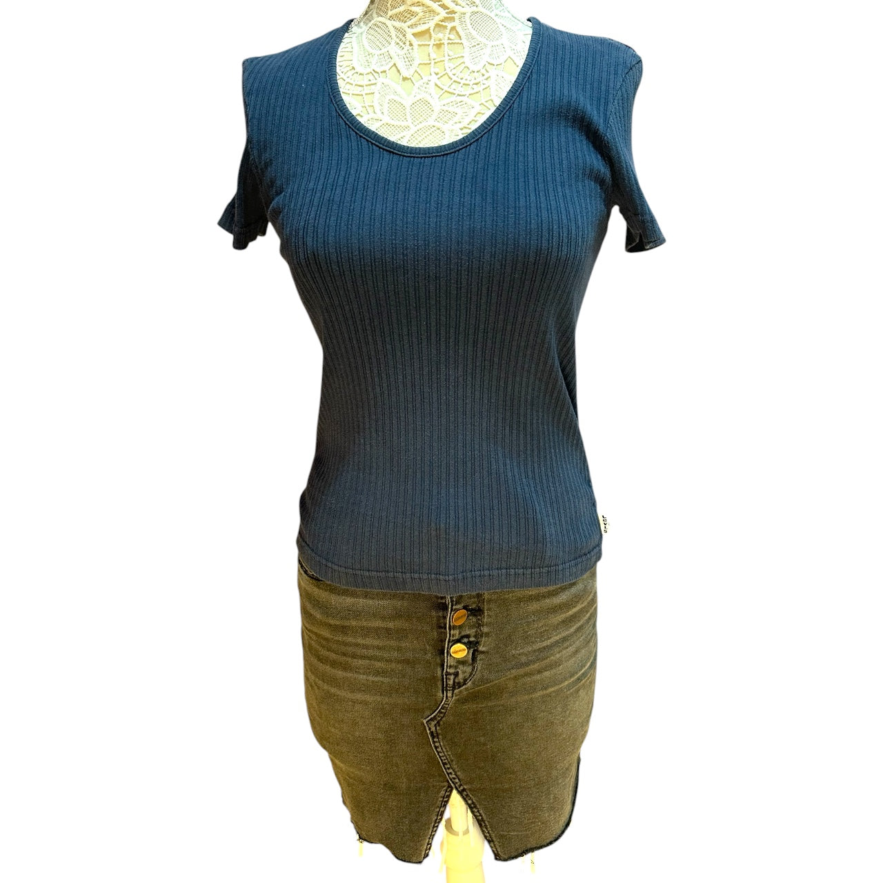 Vintage 90s Levi’s Blue Ribbed Scoop Neck Baby Tee