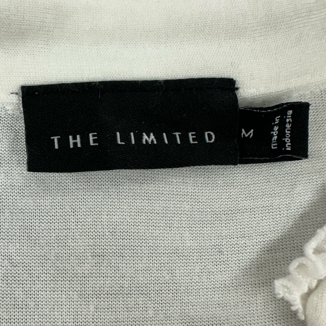 Vintage Y2K THE LIMITED Ruffle Front Tank Top