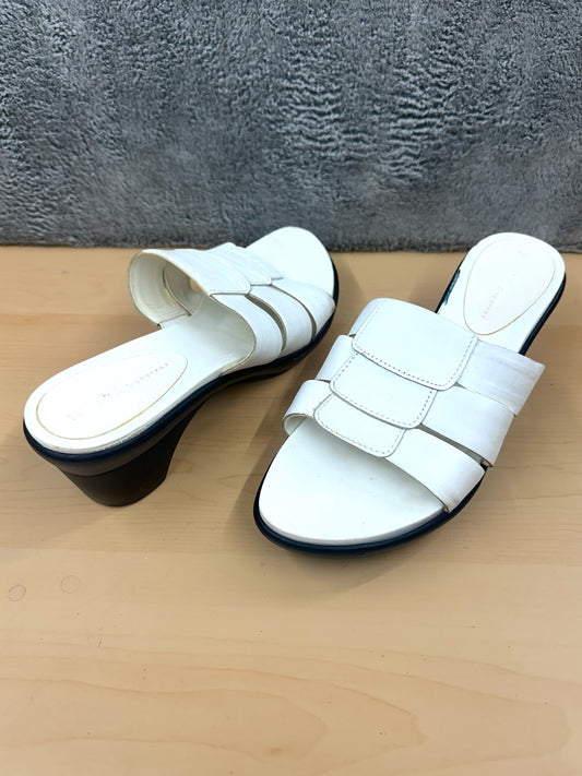 Vintage Nine & Co. White Leather Slide Heels