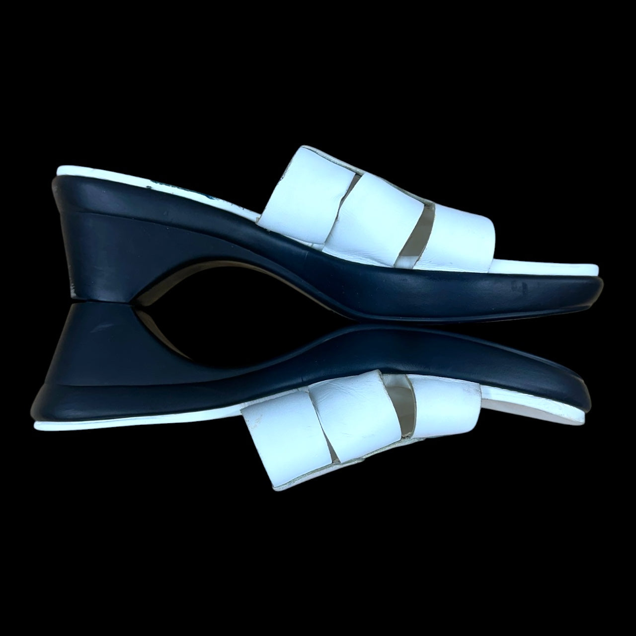 Vintage Nine & Co. White Leather Slide Heels