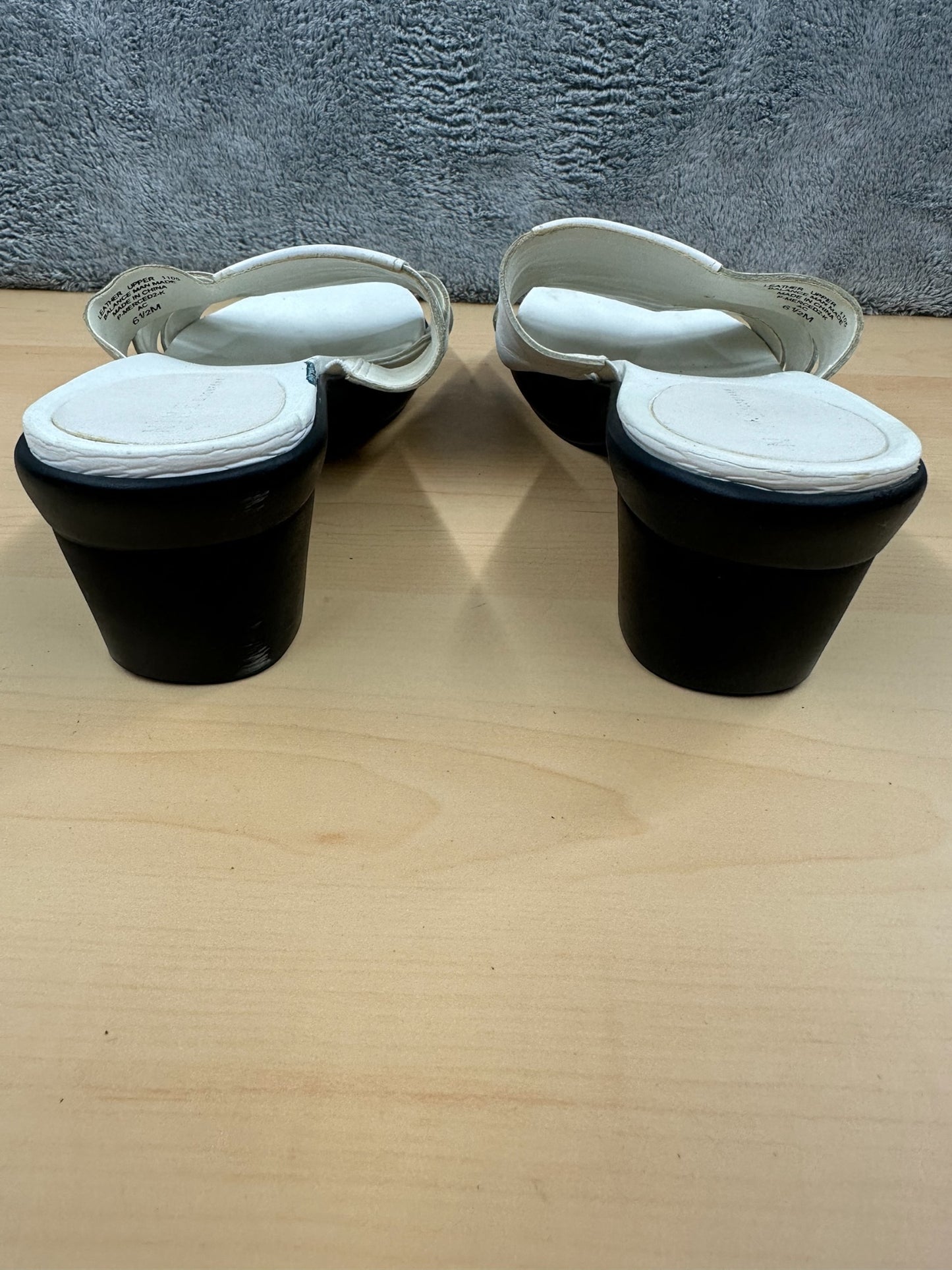 Vintage Nine & Co. White Leather Slide Heels