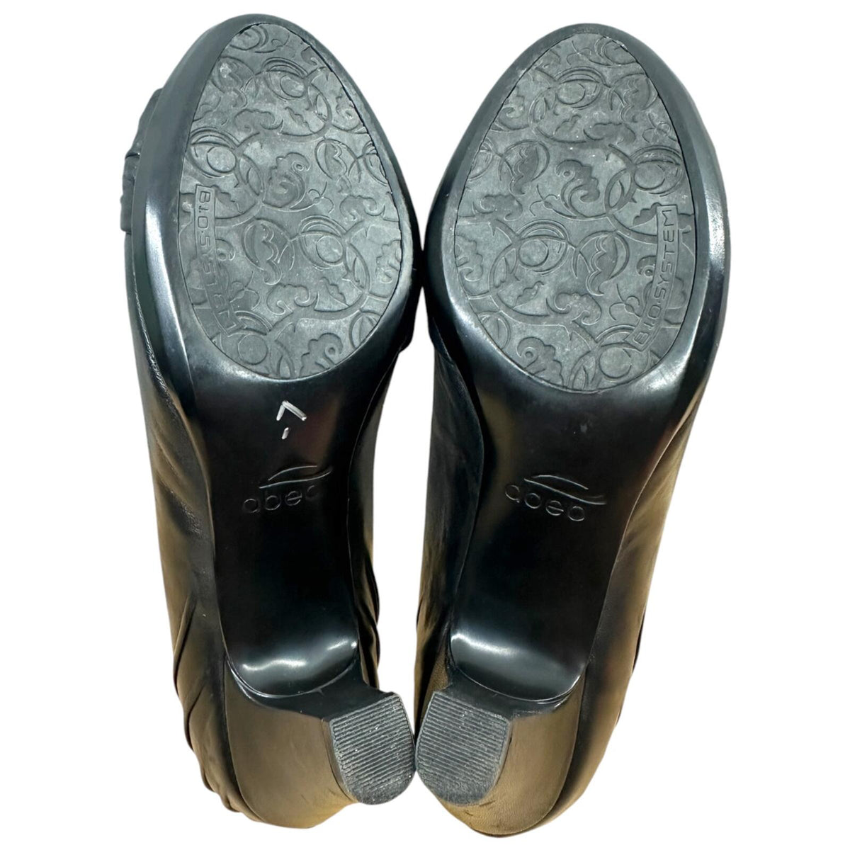Abeo Vanna Black Leather Pumps with Pleated Detailing and Orthotic Support