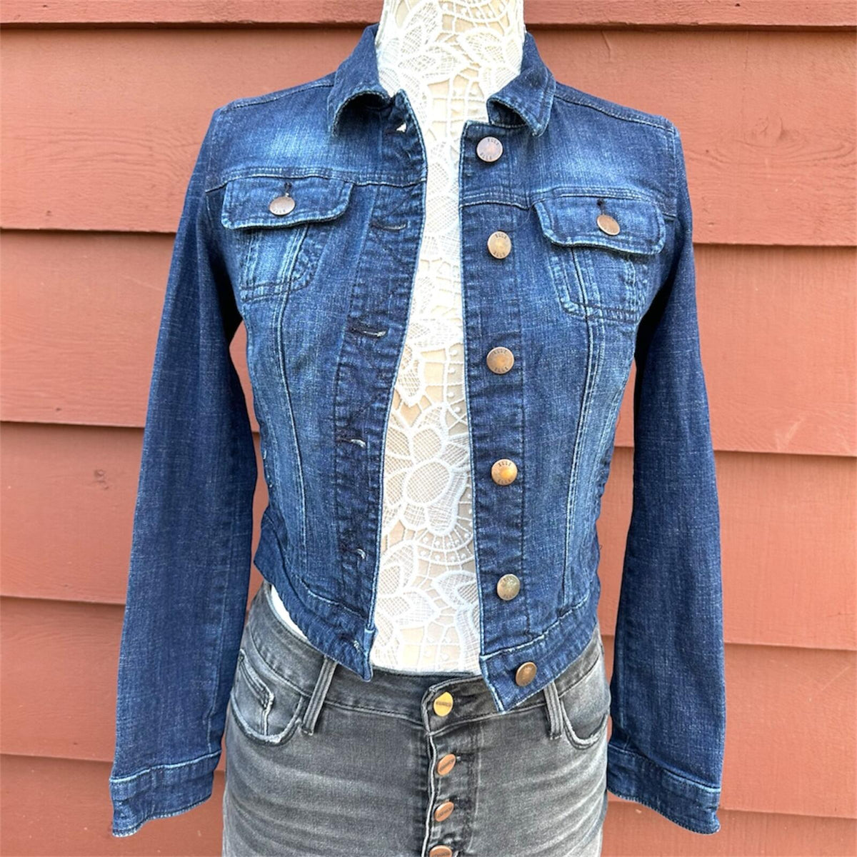 ELLE Denim Jacket Vintage Casual Streetwear Medium Blue Wash Classic Buttoned