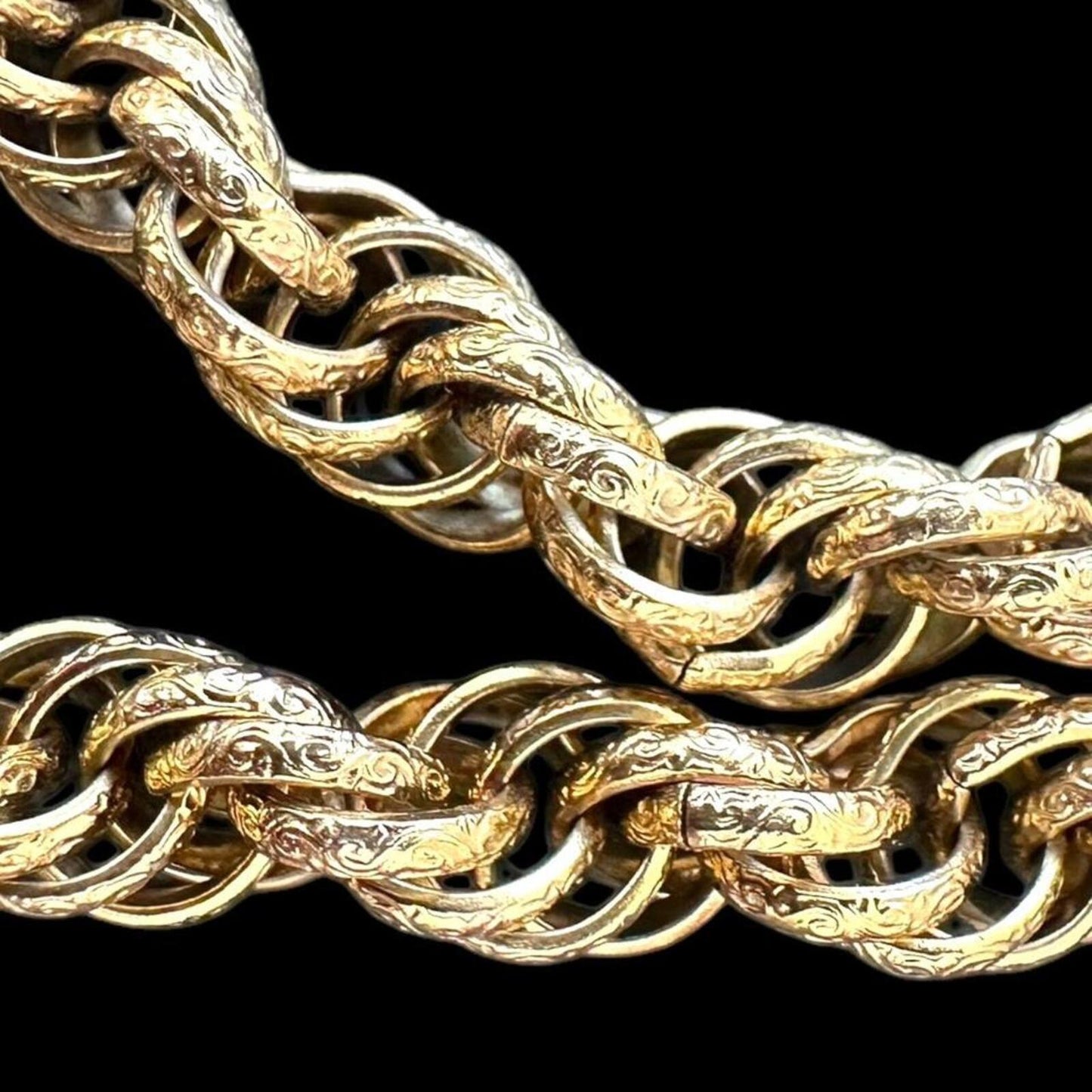 Elegant Gold Tone Rope Chain Necklace with Pearl Pendant